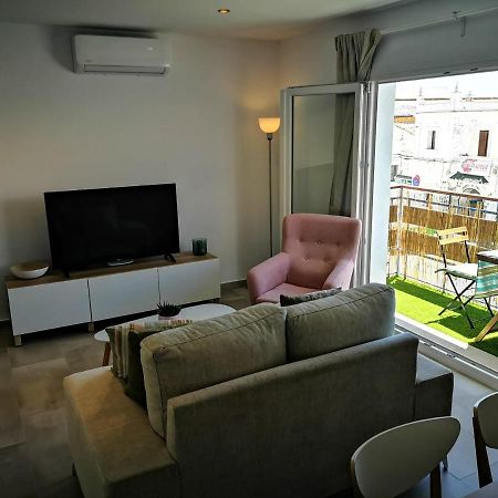 Apartamento Suite Arco De La Villa,Solo Familia Y Parejas,Parking Gratuito โกนิล เด ลาฟรอนเตรา ภายนอก รูปภาพ