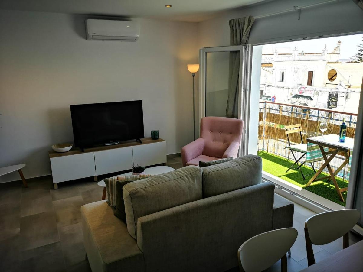 Apartamento Suite Arco De La Villa,Solo Familia Y Parejas,Parking Gratuito โกนิล เด ลาฟรอนเตรา ภายนอก รูปภาพ