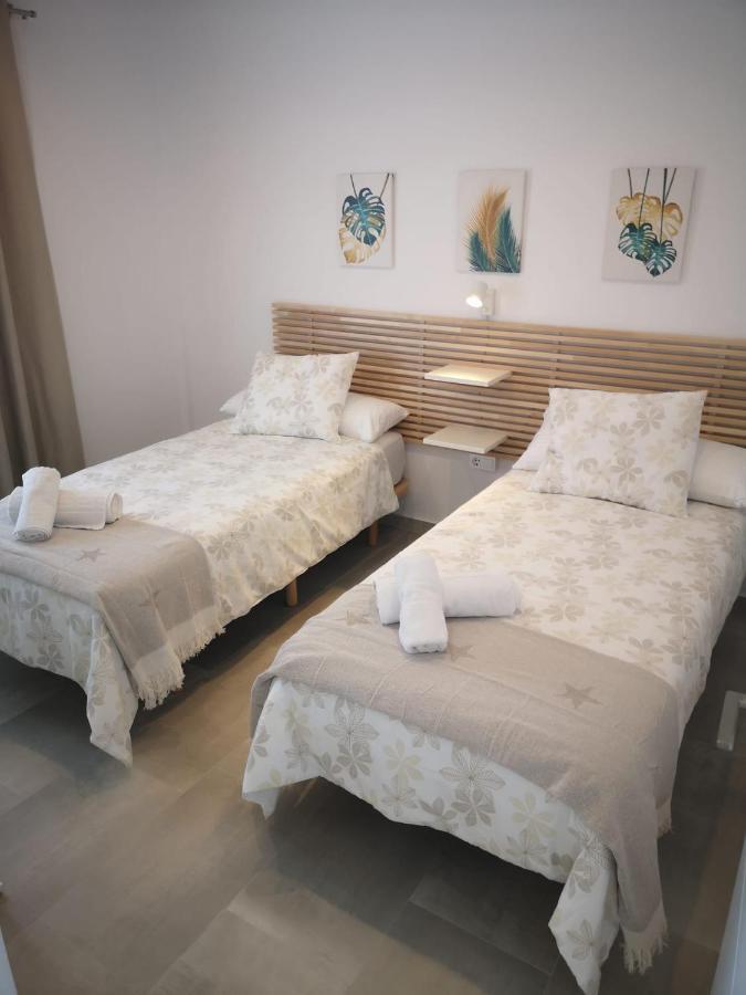 Apartamento Suite Arco De La Villa,Solo Familia Y Parejas,Parking Gratuito โกนิล เด ลาฟรอนเตรา ภายนอก รูปภาพ