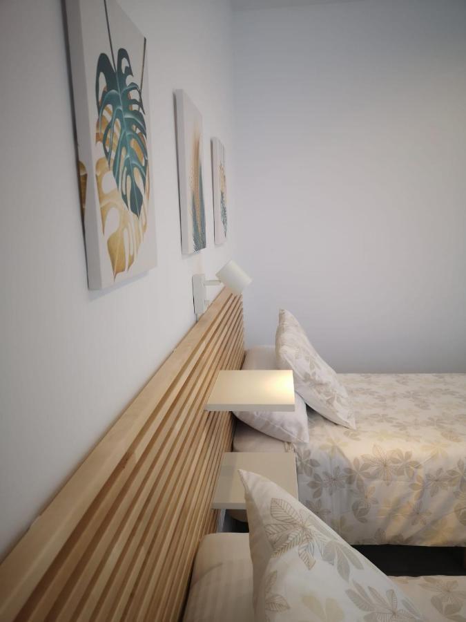 Apartamento Suite Arco De La Villa,Solo Familia Y Parejas,Parking Gratuito โกนิล เด ลาฟรอนเตรา ภายนอก รูปภาพ