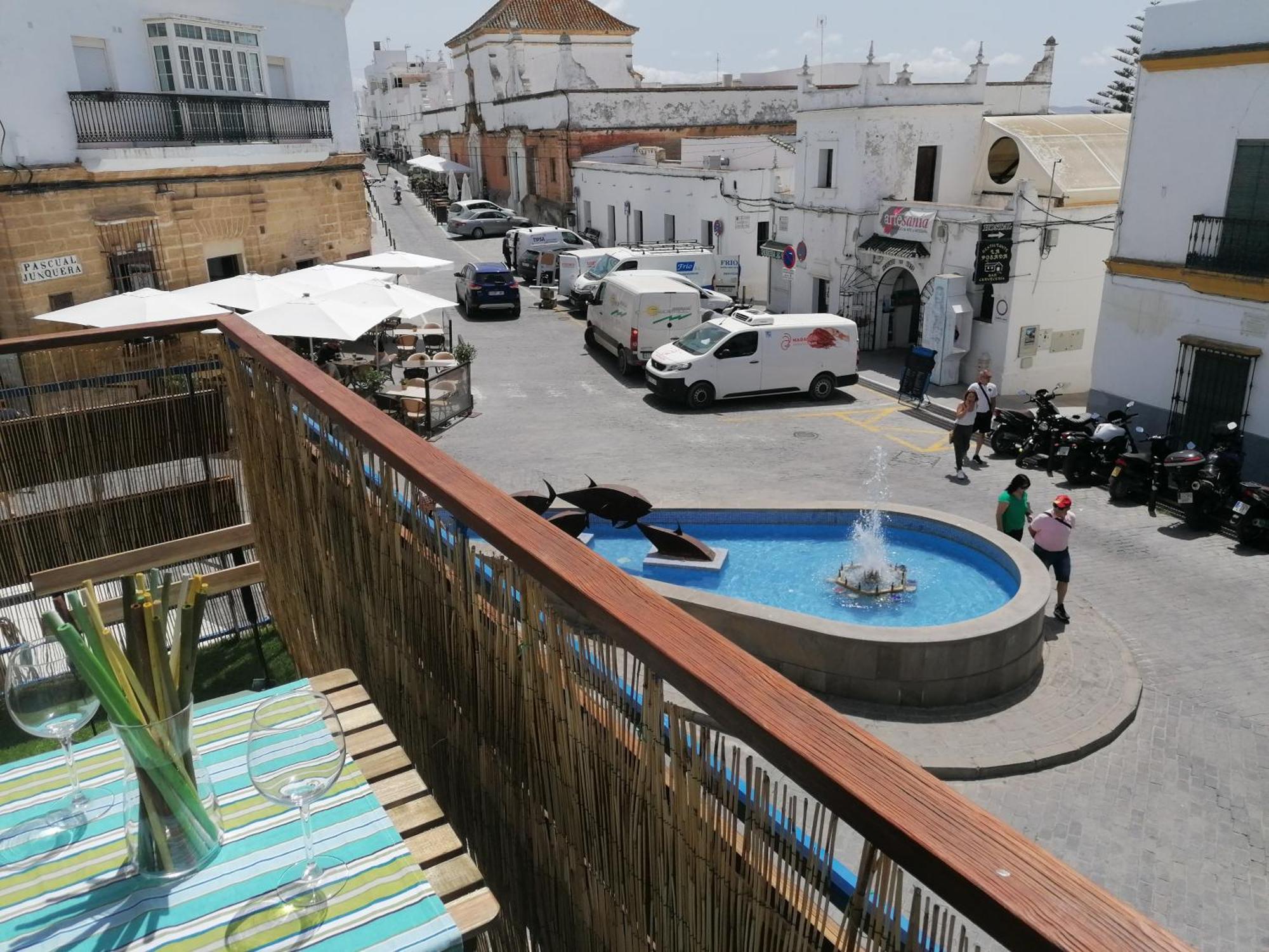 Apartamento Suite Arco De La Villa,Solo Familia Y Parejas,Parking Gratuito โกนิล เด ลาฟรอนเตรา ภายนอก รูปภาพ